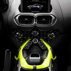 Aston Martin Vantage Lime Essence 17